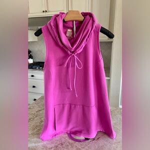 💕 CALIA BY CARRIE UNDERWOOD - PINK SLEEVELESS HOODIE - BRAND NEW - MEDIUM 💕